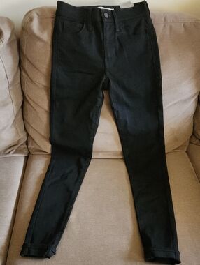 NWOT Levi's 720 HIGH RISE Women's Super Skinny Jeans - Sleek Black High-Rise